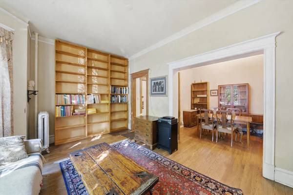 5703 S Kenwood AVE #1, Chicago, IL 60637