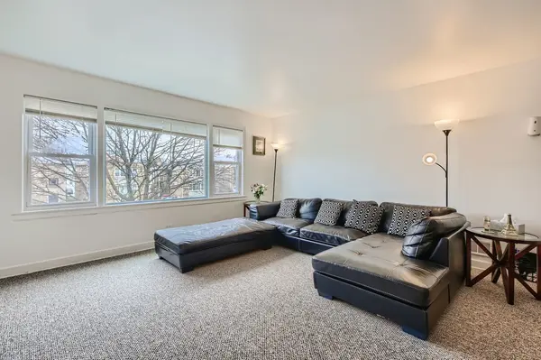 9043 Skokie BLVD, Skokie, IL 60077