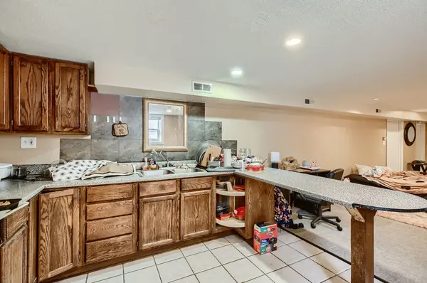 9043 Skokie BLVD, Skokie, IL 60077