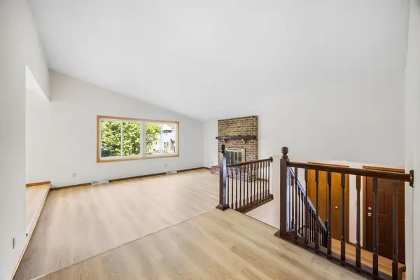 8818 N Brook AVE N, Brooklyn Park, MN 55428