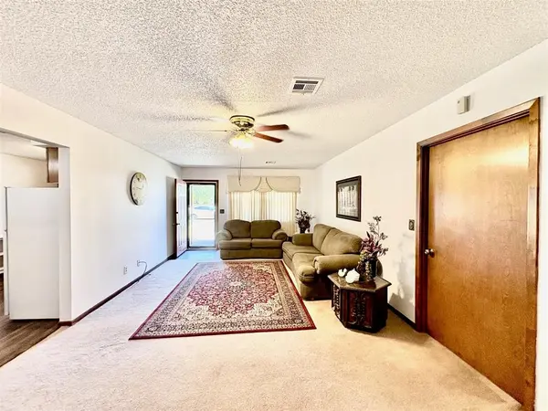 612 9th ST, Snyder, OK 73566