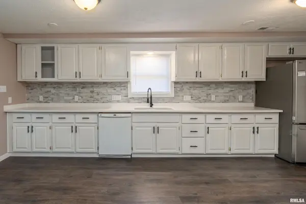 703 MULBERRY ST, Carterville, IL 62918