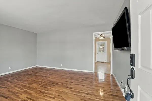 230 New Sawyer Brown Rd, Nashville, TN 37221