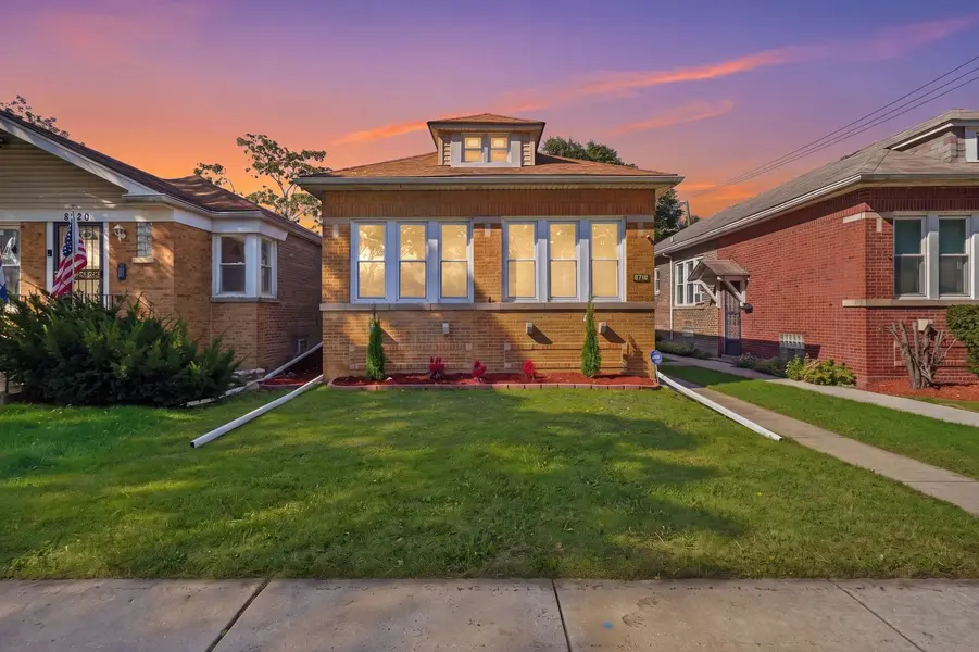 8718 S Euclid AVE, Chicago, IL 60617