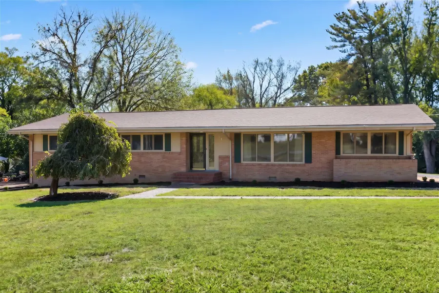 212 Pineview St, Shelbyville, TN 37160