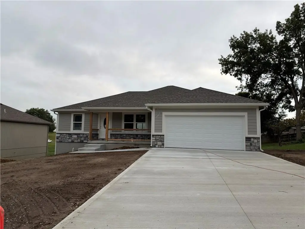 2805 Franklin AVE, Lexington, MO 64067