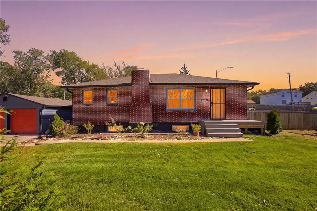 9417 Palmer AVE, Kansas City, MO 64131