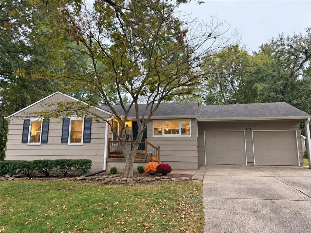 4717 W 77th PL, Prairie Village, KS 66208