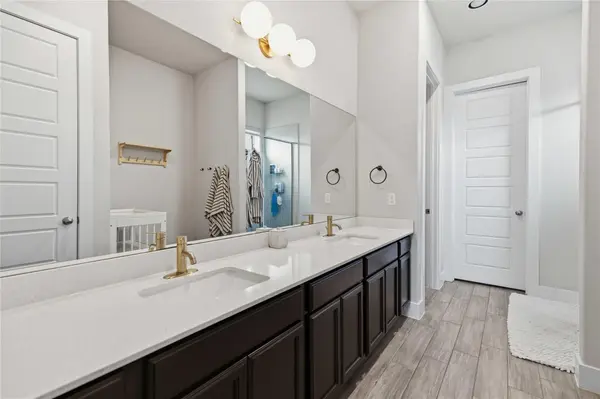 10900 American Mustang LOOP, Manor, TX 78653