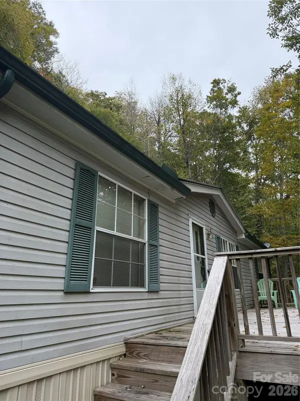 86 Bobcat RD, Maggie Valley, NC 28751
