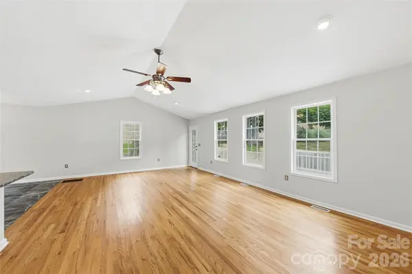 192 Olympia DR, Mooresville, NC 28117