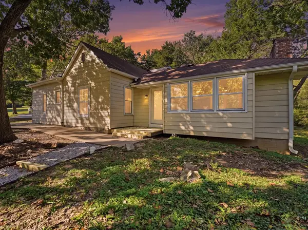 13601 Rickey RD, Kansas City, MO 64133