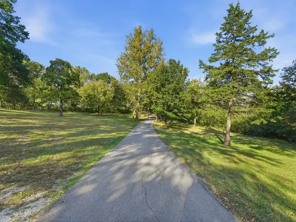 13601 Rickey RD, Kansas City, MO 64133