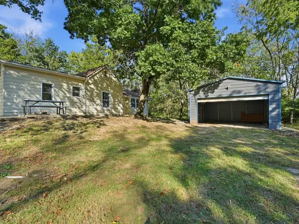 13601 Rickey RD, Kansas City, MO 64133