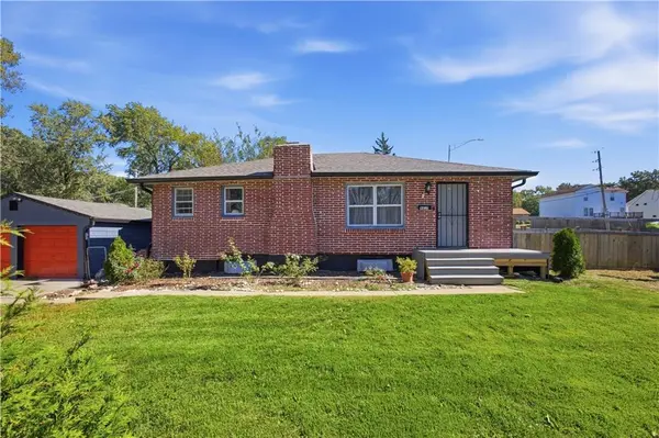 9417 Palmer AVE, Kansas City, MO 64131