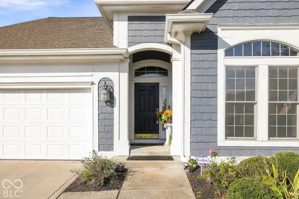 11480 Lake Stonebridge LN, Fishers, IN 46037