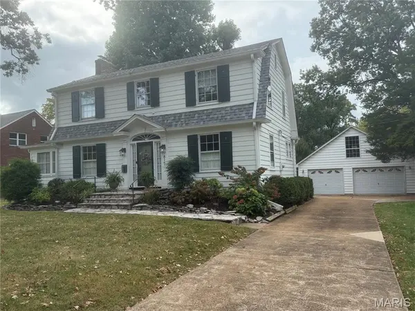 815 N Kirkwood RD, Kirkwood, MO 63122