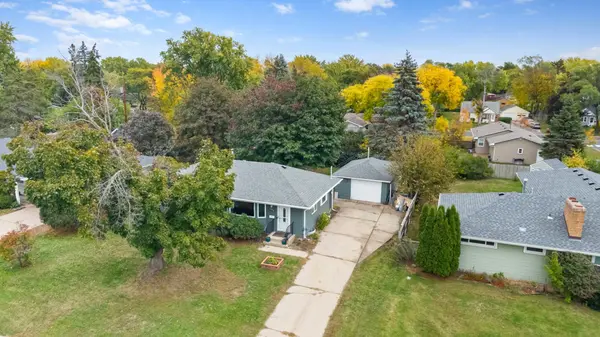 196 E 95th Street CIR, Bloomington, MN 55420