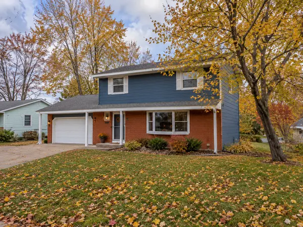 2357 Beam AVE, Maplewood, MN 55109