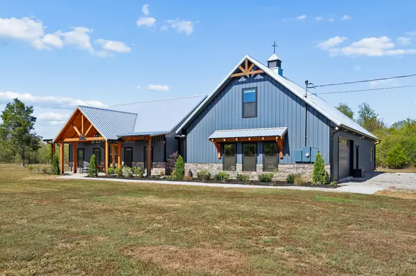 4976 Comstock Rd, Chapel Hill, TN 37034
