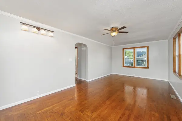 319 W 5th, Belle Plaine, KS 67013