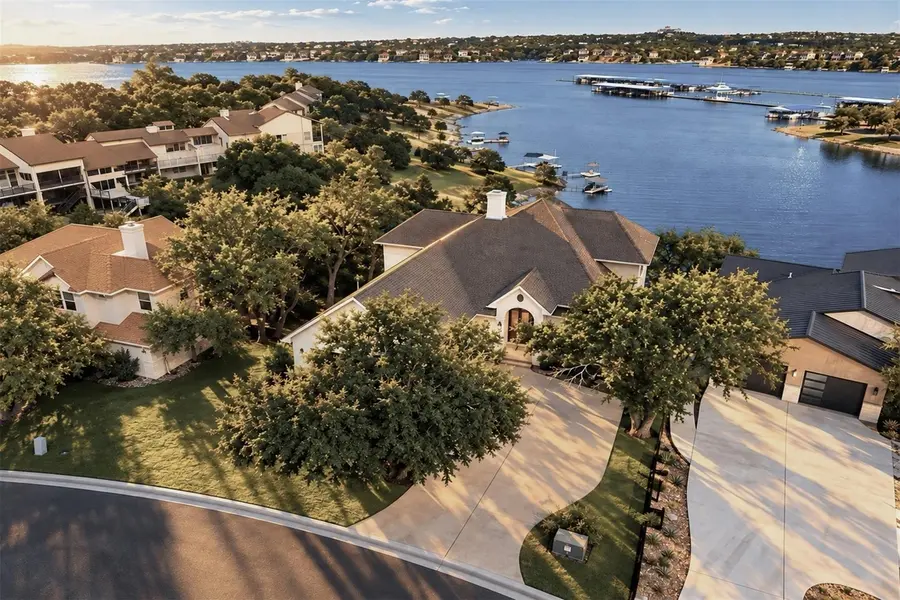 343 Venture BLVD S, Point Venture, TX 78645