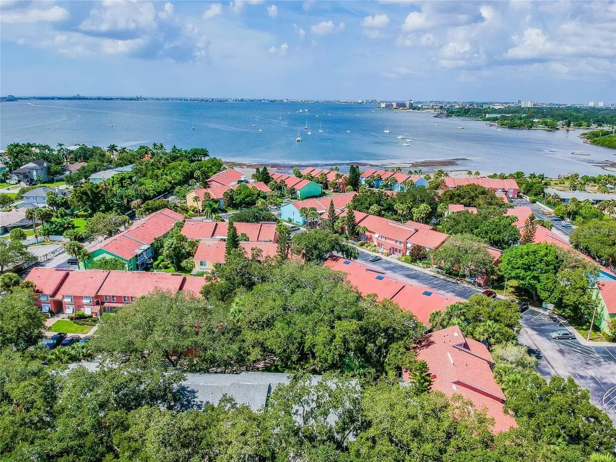 3680 42ND WAY S #I, St Petersburg, FL 33711