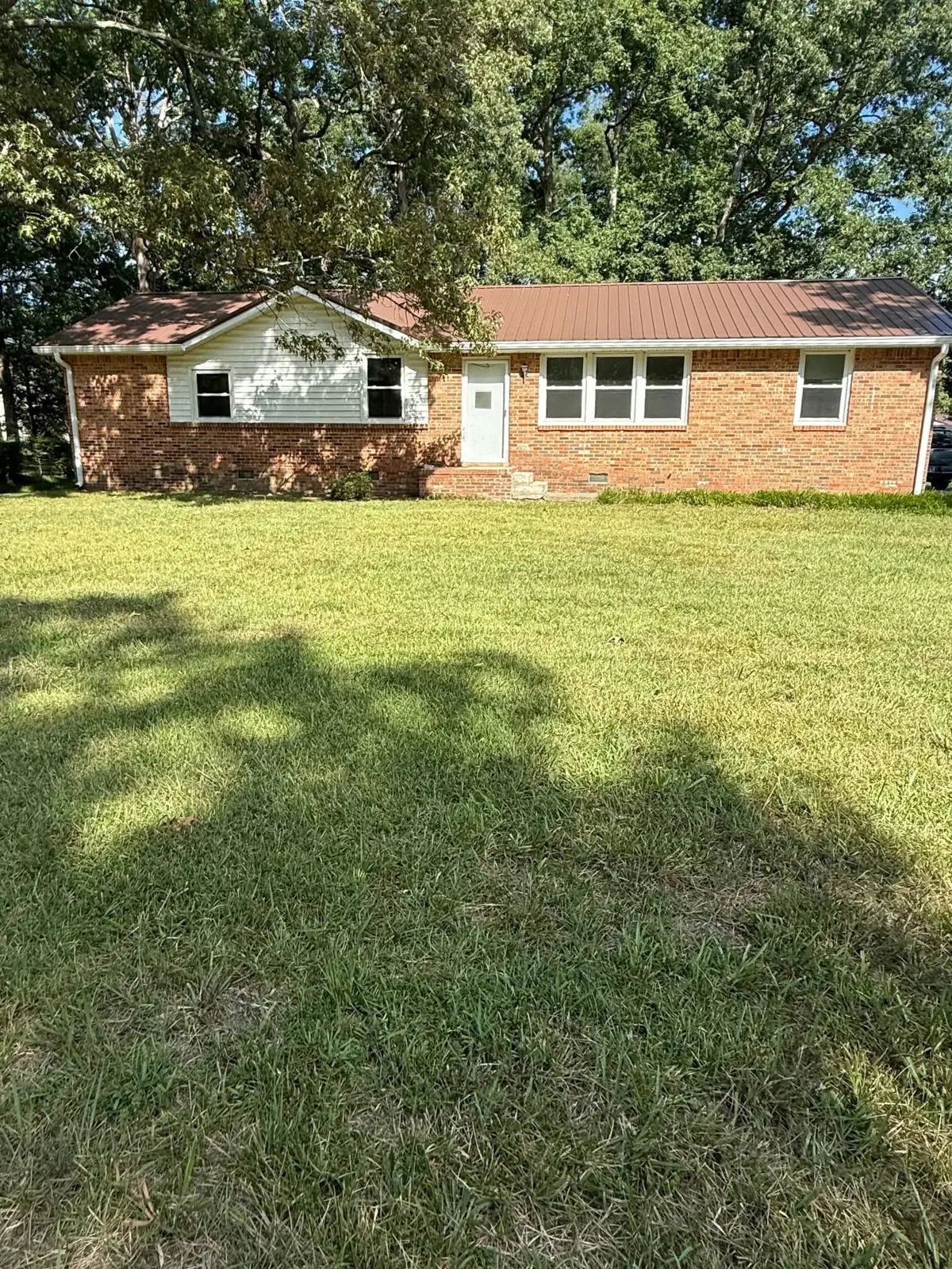 1209 Woodcrest Dr, Manchester, TN 37355