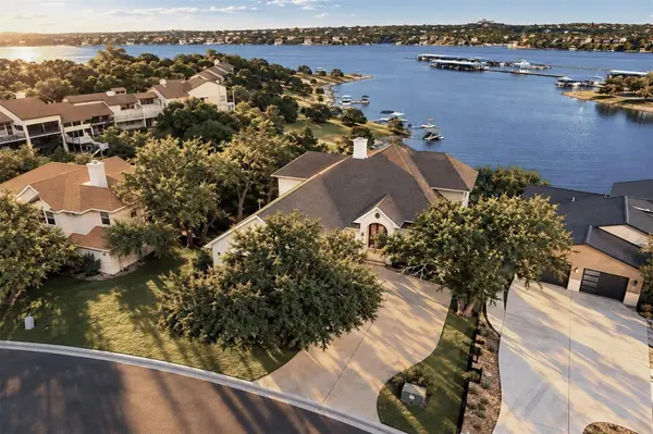 343 Venture BLVD S, Point Venture, TX 78645