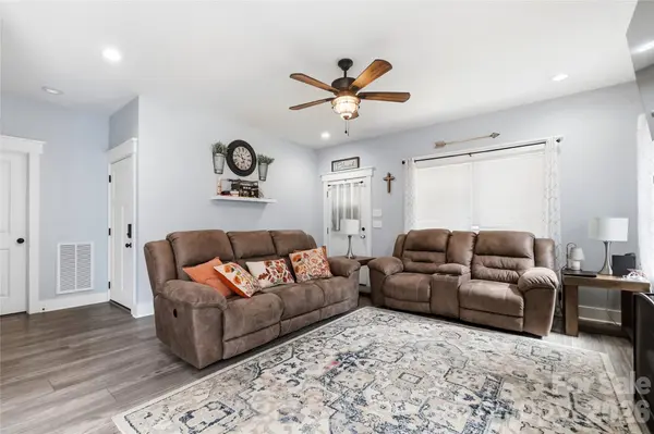 304 E Florida AVE, Bessemer City, NC 28016