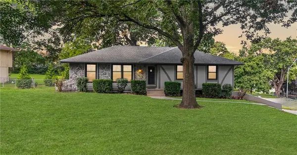 7920 N Euclid AVE, Kansas City, MO 64118