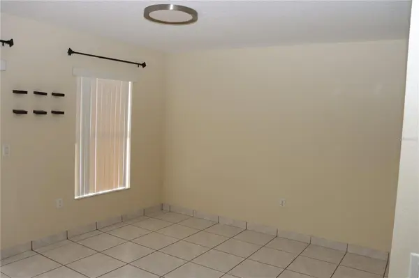 1927 KIMLYN CIR, Kissimmee, FL 34758