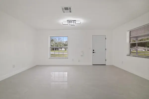 7156 SPRING HILL DR, Spring Hill, FL 34606