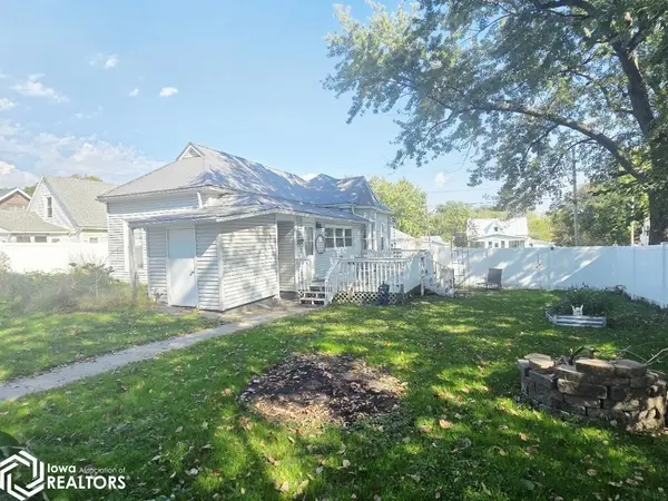 904 NW Church ST, Leon, IA 50144