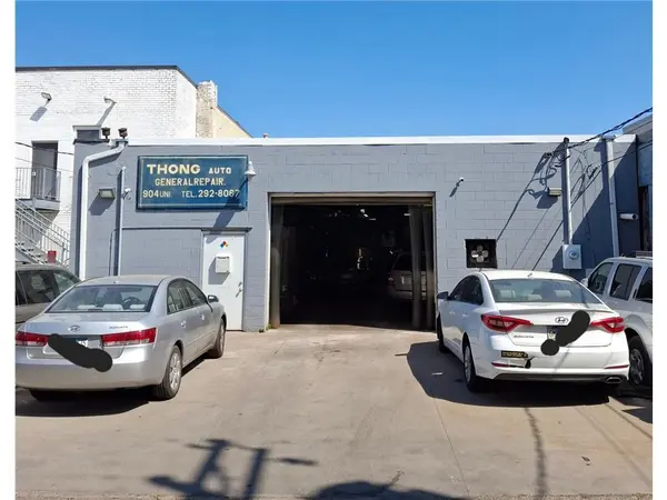 904 University AVE W, Saint Paul, MN 55104