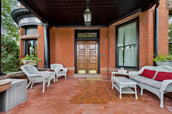 302 Summit AVE #4, Saint Paul, MN 55102