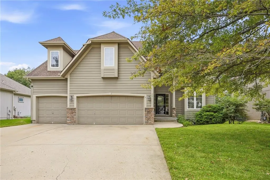 361 W Westhoff PL, Gardner, KS 66030