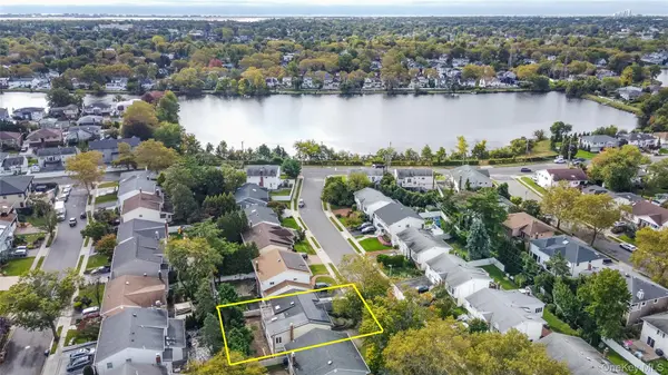 23 Gale DR, North Woodmere, NY 11581