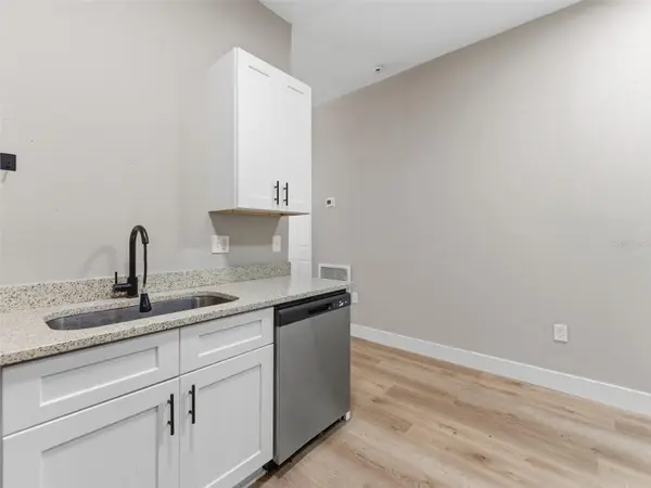 1740 W CHERRY ST, Tampa, FL 33607