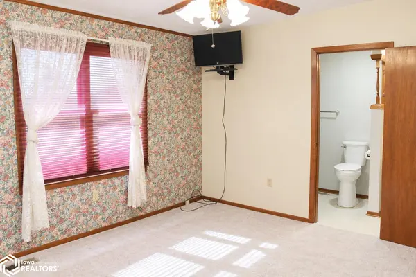 702 E Franklin ST, Bloomfield, IA 52537