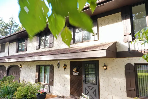 20370 Enfield CT N, Forest Lake, MN 55025