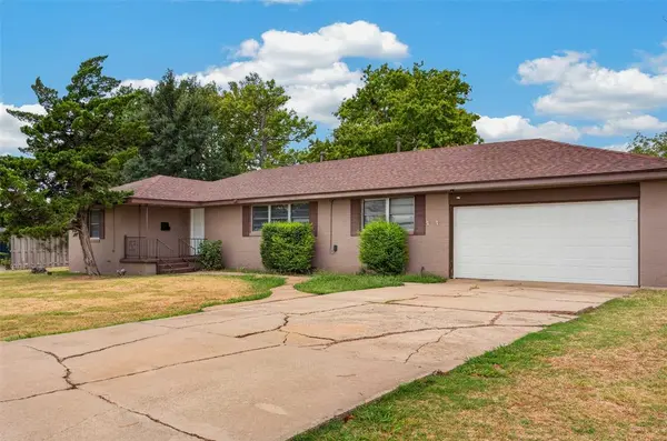14 NW 35th ST, Lawton, OK 73505