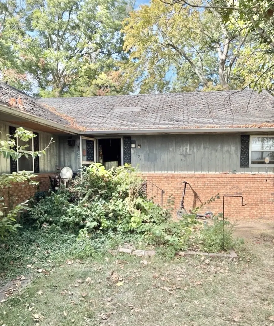 108 N 4th ST, Marion, IL 62959