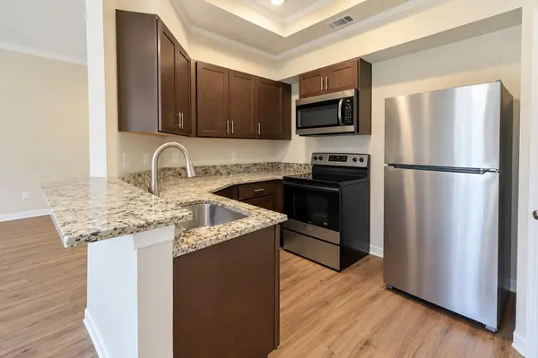 6000 Shepherd Mountain CV #204, Austin, TX 78730