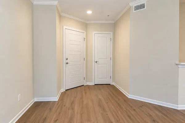 6000 Shepherd Mountain CV #204, Austin, TX 78730