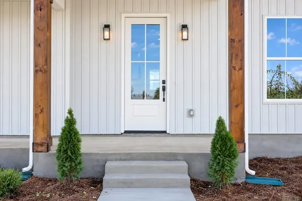 2864 Smoot Rd, Morrison, TN 37357
