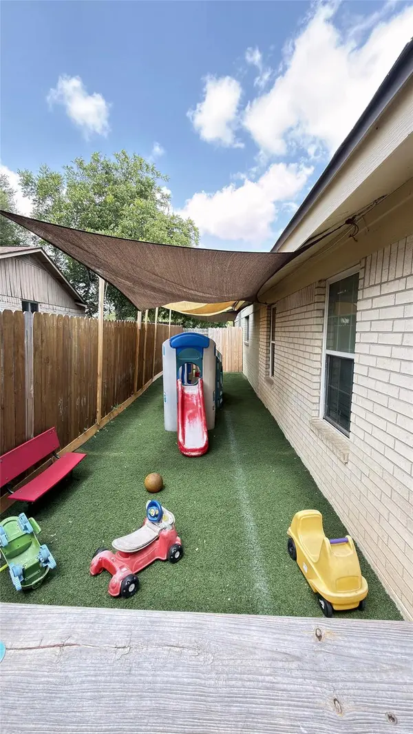 1201 S Mays ST, Round Rock, TX 78664