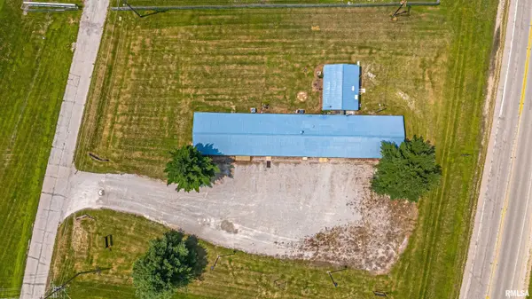 9632 State Route 29, Mason City, IL 62664