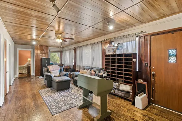 41 Curtis Chapel Rd, Mc Ewen, TN 37101