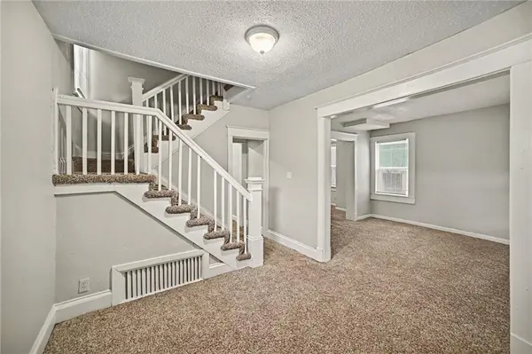 1603 Elmwood ST, Kansas City, MO 64127